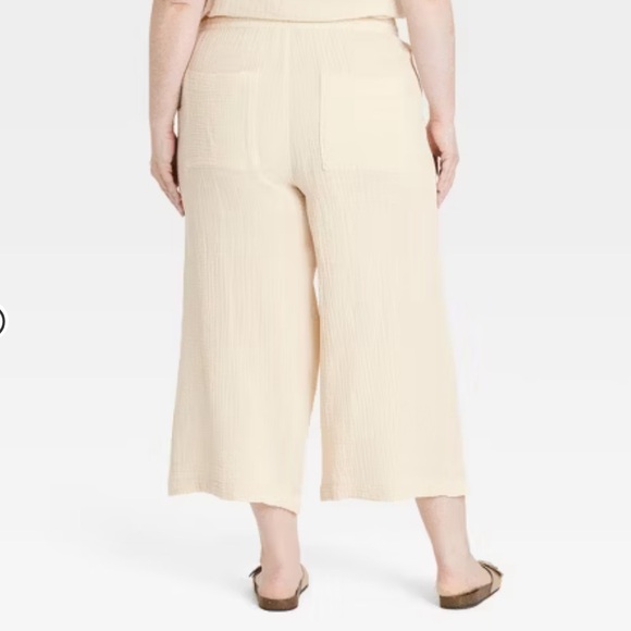 Women's High-Rise Gauze Wide Leg Pull-On Pants - Universal Thread - Picture 3 of 4